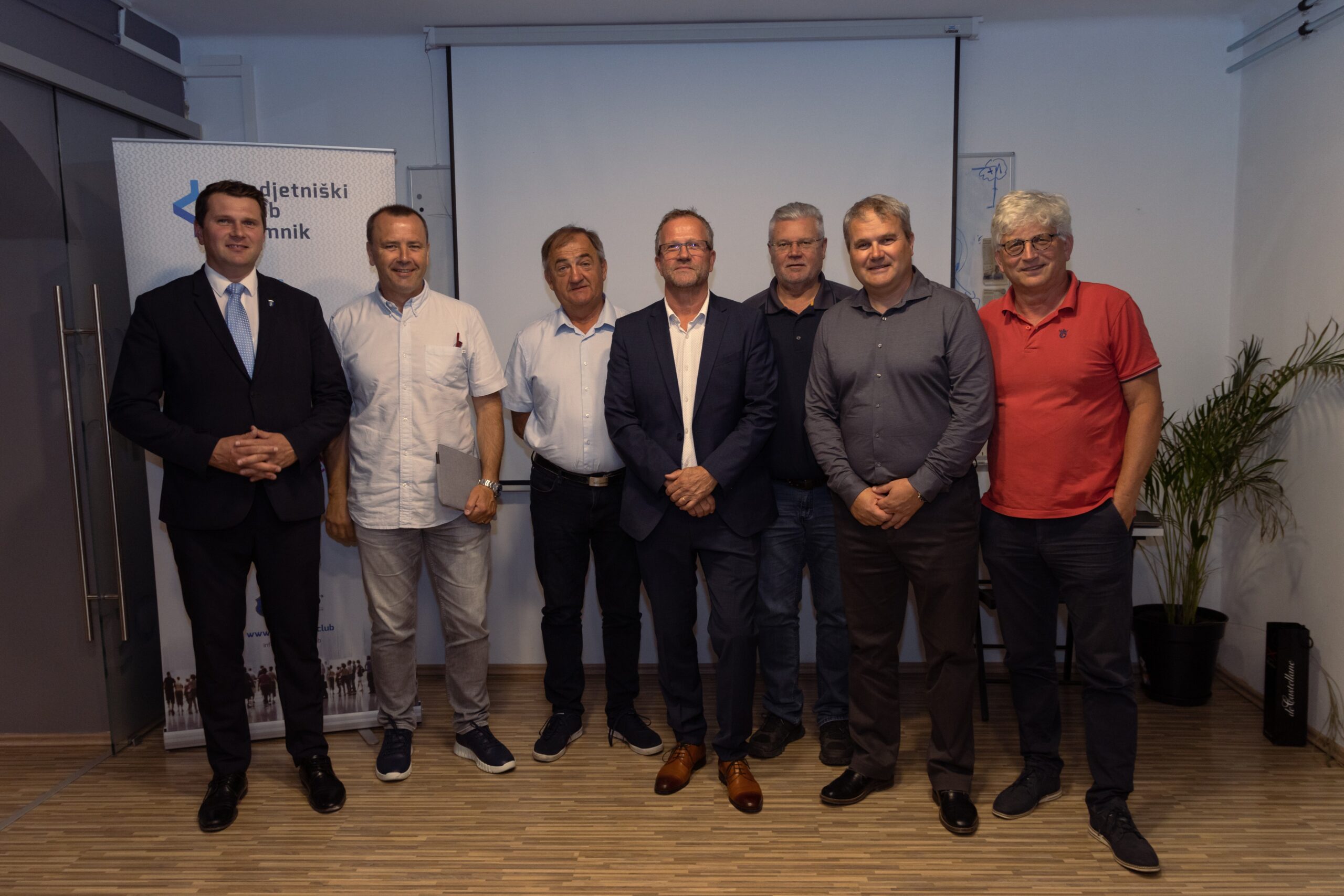 Podjetniški klub Kamnik_skupščina_predsednik_Janko Čevka_Uroš Rak_Stojan Hergouth_Ivan Hribar_Tomaž Lah_Aleš Juhant_župan Matej Slapar